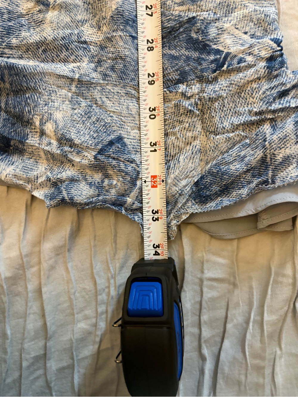 L'Agence Leonie Silk Off-The-Shoulder Dress Denim Print Small Read Flaws (pics) - Picture 9 of 10